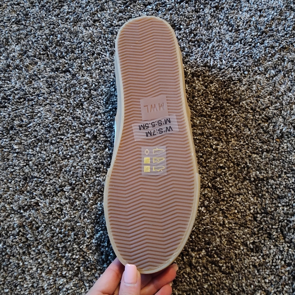 Madewell Sidewalk Canvas Sneakers - Picture 12 of 13